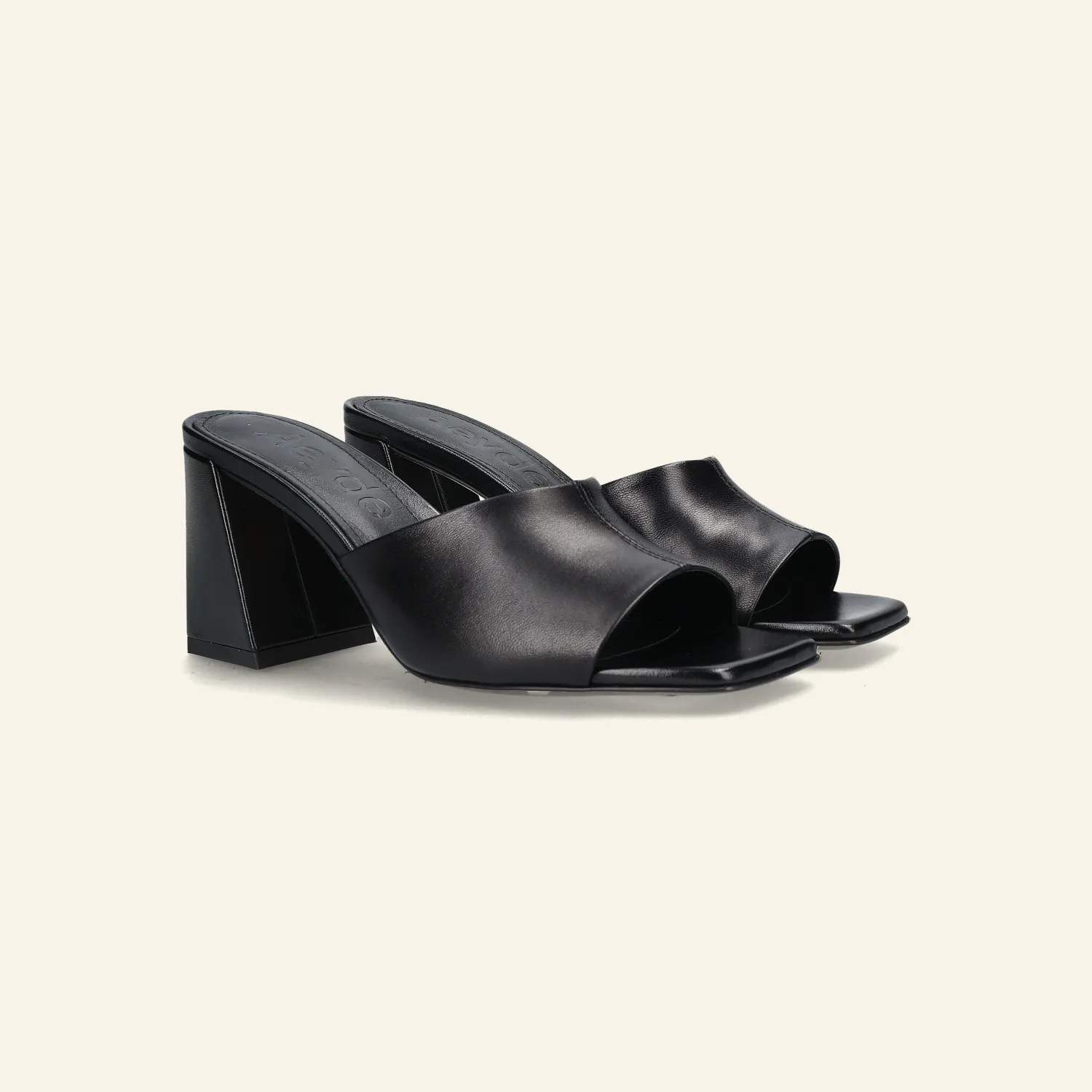 SANDI | Nappa Leather Black