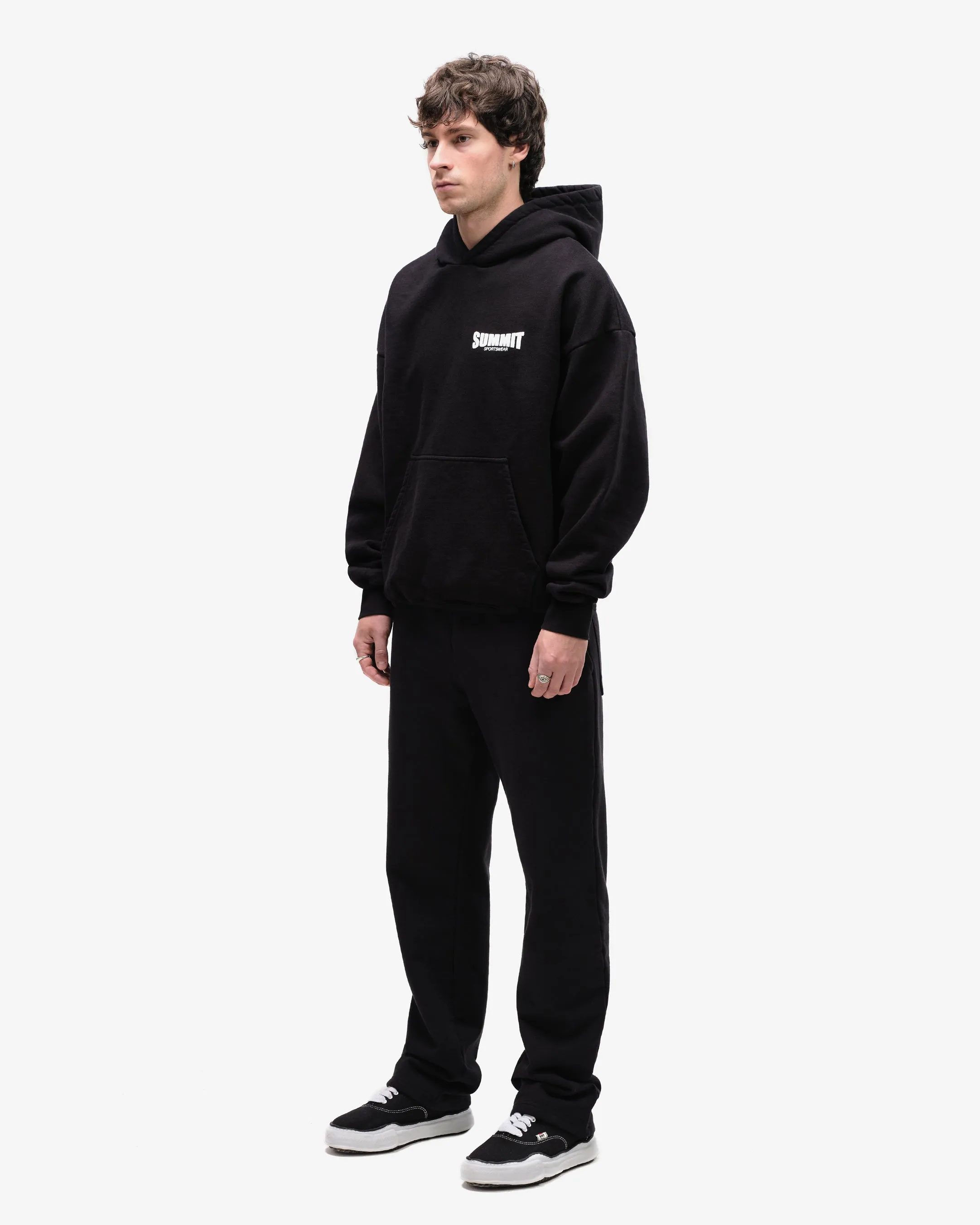 SPORTSWEAR HOODIE - BLACK