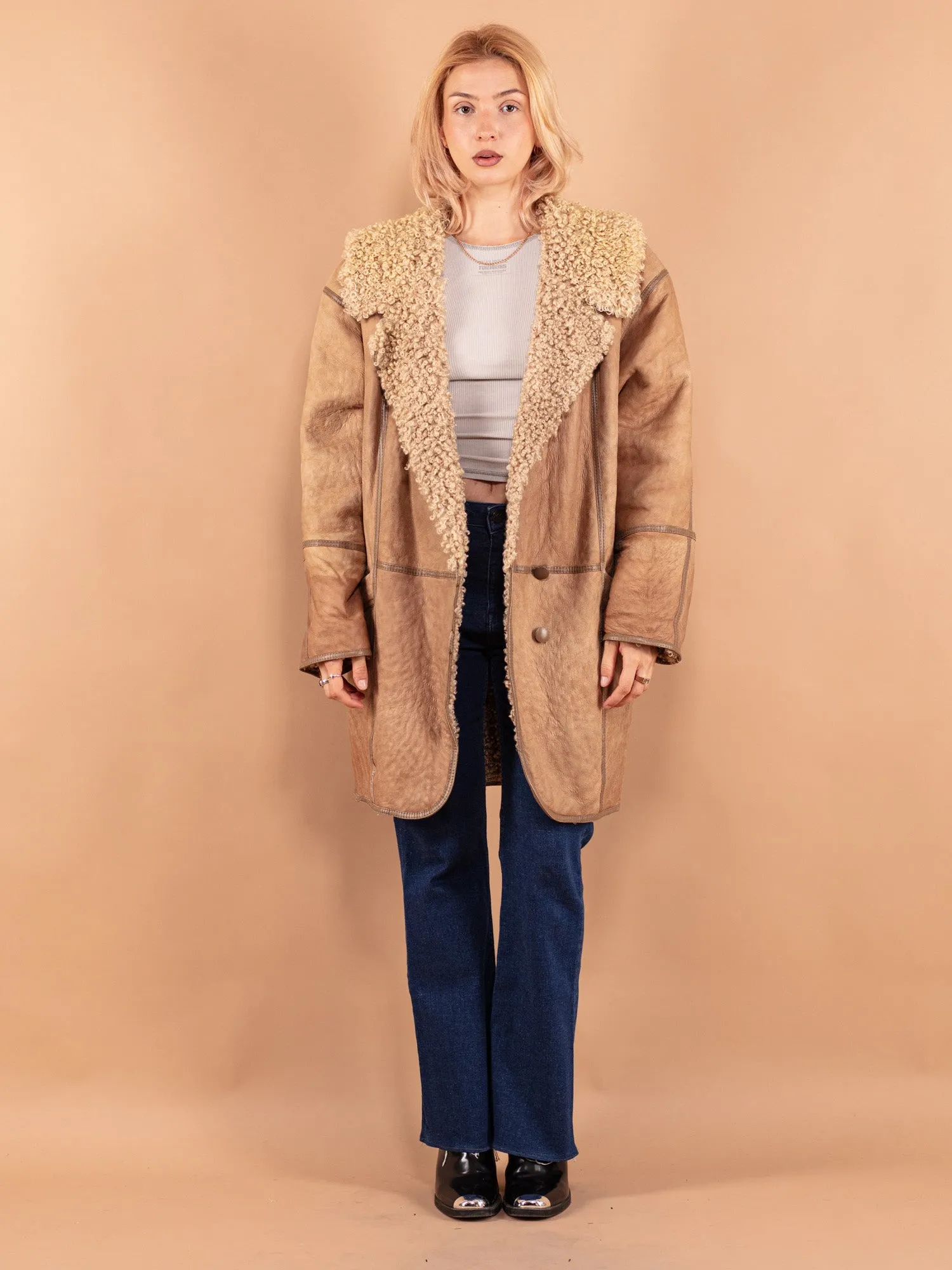 Vintage 80's Women Oversized Sheepskin Coat in Beige