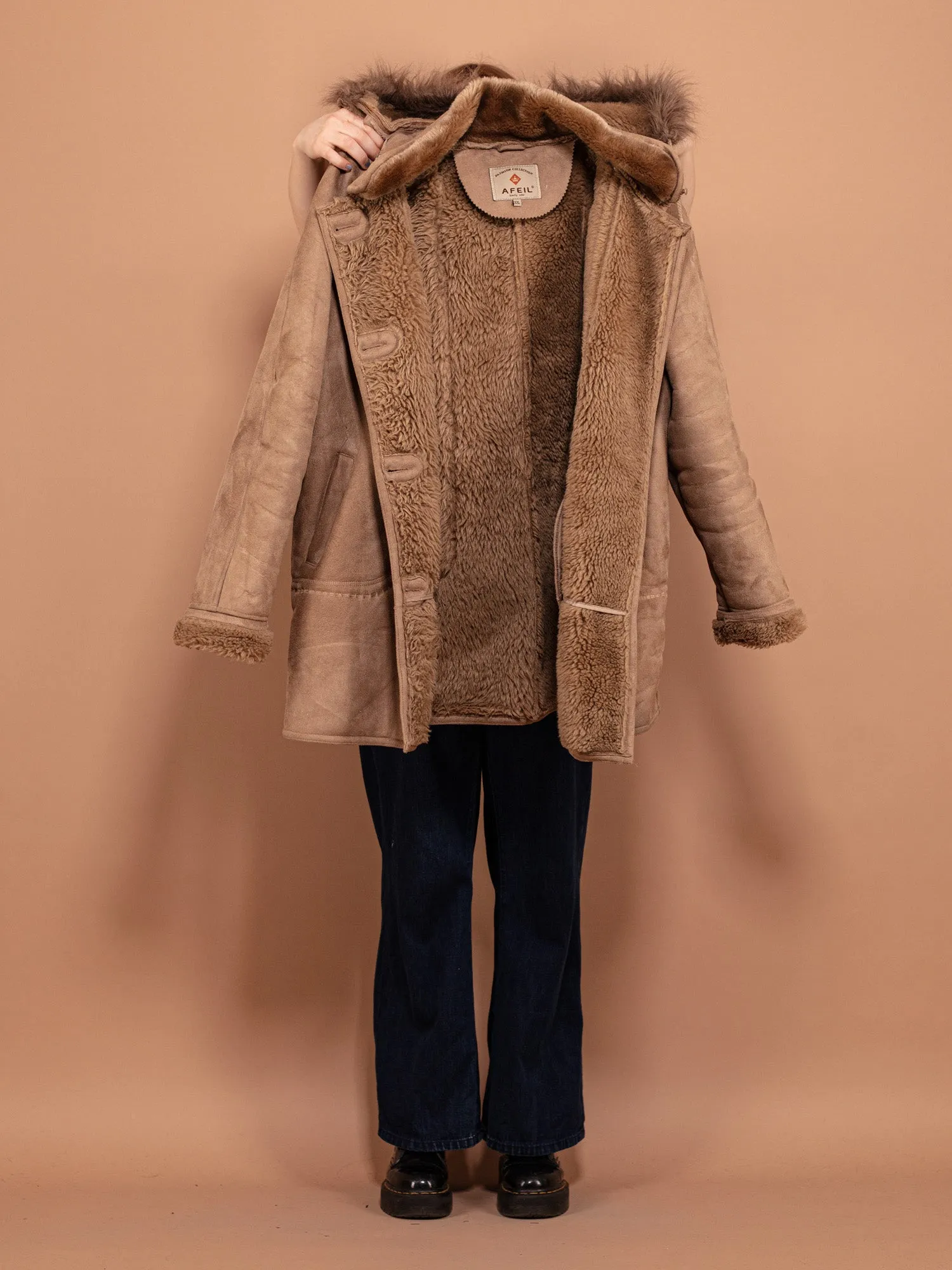 Vintage 90's Women Hooded Sherpa Coat in Beige