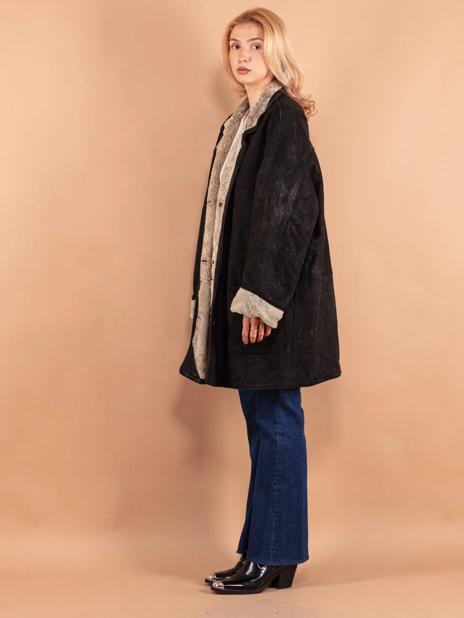 Vintage 90's Women Oversized Sheepskin Coat in Black